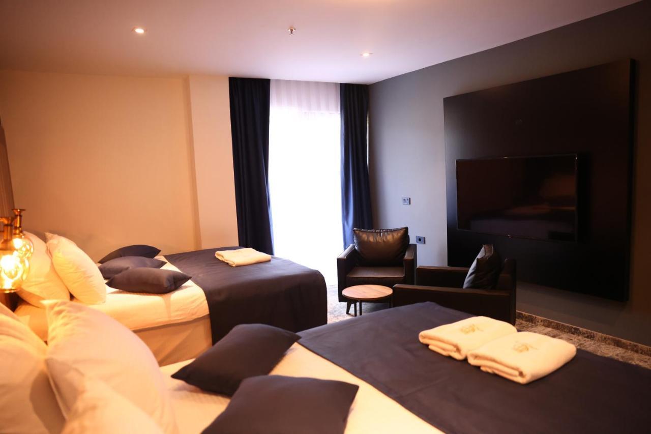 Palace Hotel & Spa Titova Mitrovica Extérieur photo