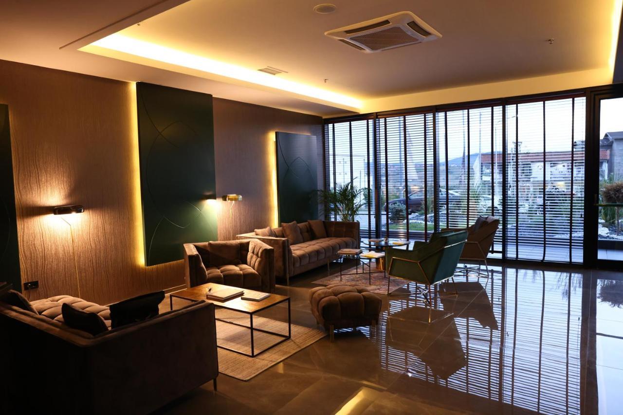 Palace Hotel & Spa Titova Mitrovica Extérieur photo