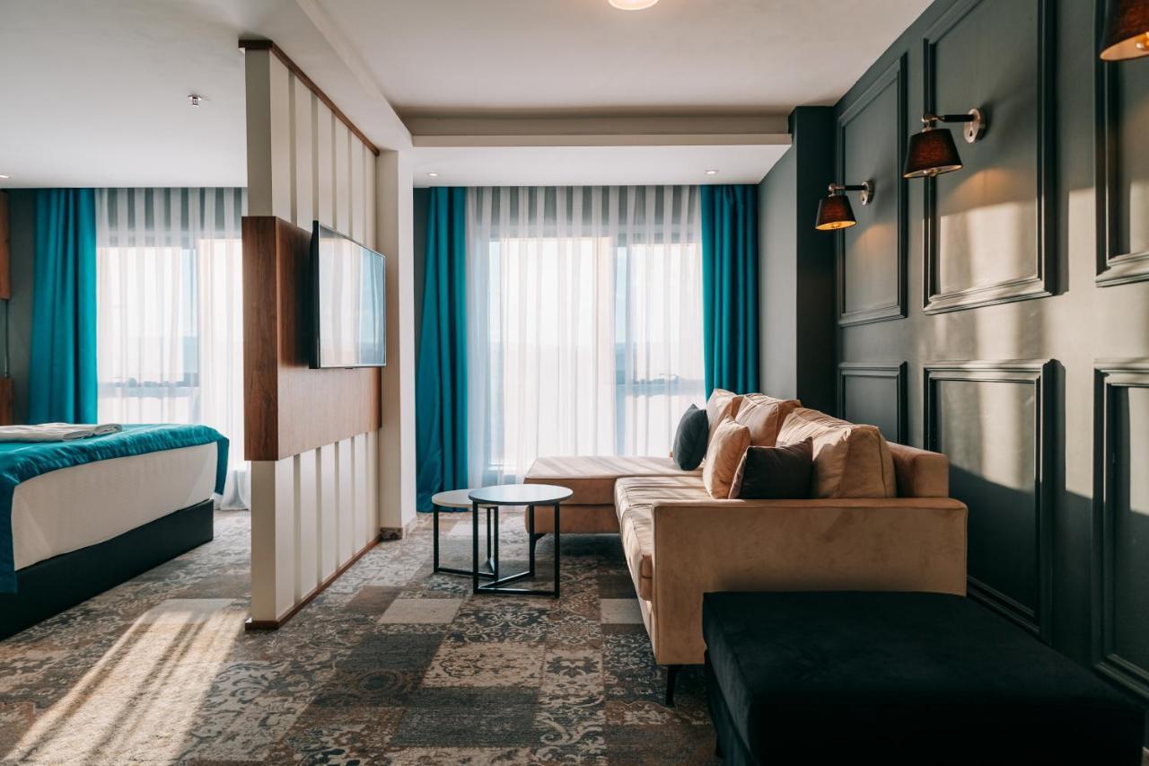 Palace Hotel & Spa Titova Mitrovica Extérieur photo