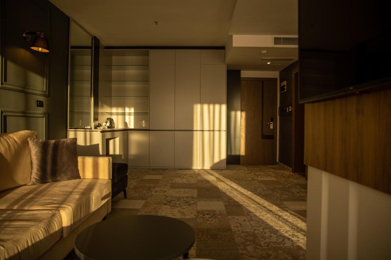 Palace Hotel & Spa Titova Mitrovica Extérieur photo