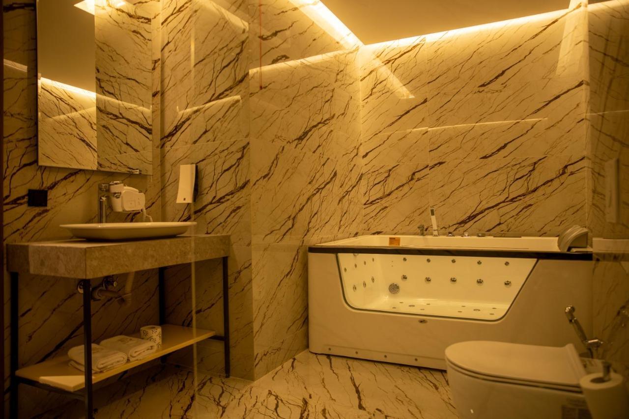 Palace Hotel & Spa Titova Mitrovica Extérieur photo