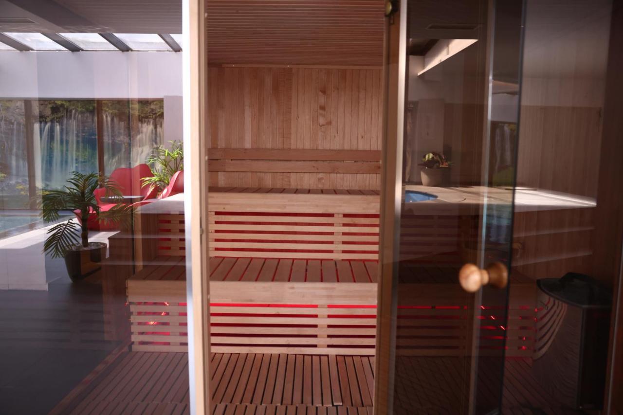 Palace Hotel & Spa Titova Mitrovica Extérieur photo