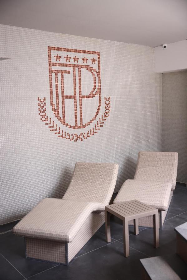 Palace Hotel & Spa Titova Mitrovica Extérieur photo