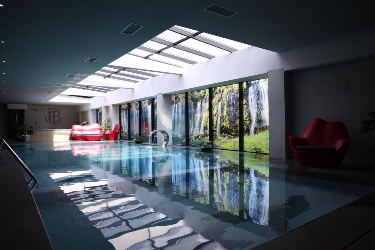 Palace Hotel & Spa Titova Mitrovica Extérieur photo