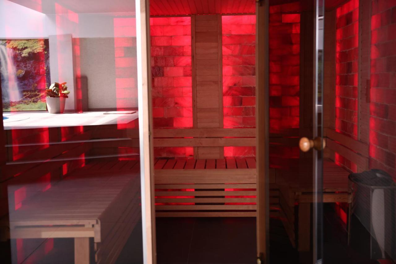 Palace Hotel & Spa Titova Mitrovica Extérieur photo